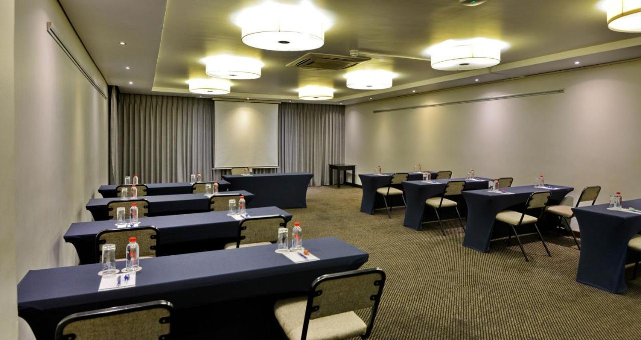 Anew Hotel Witbank Emalahleni Экстерьер фото